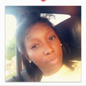 Meet your Posher, Keshia